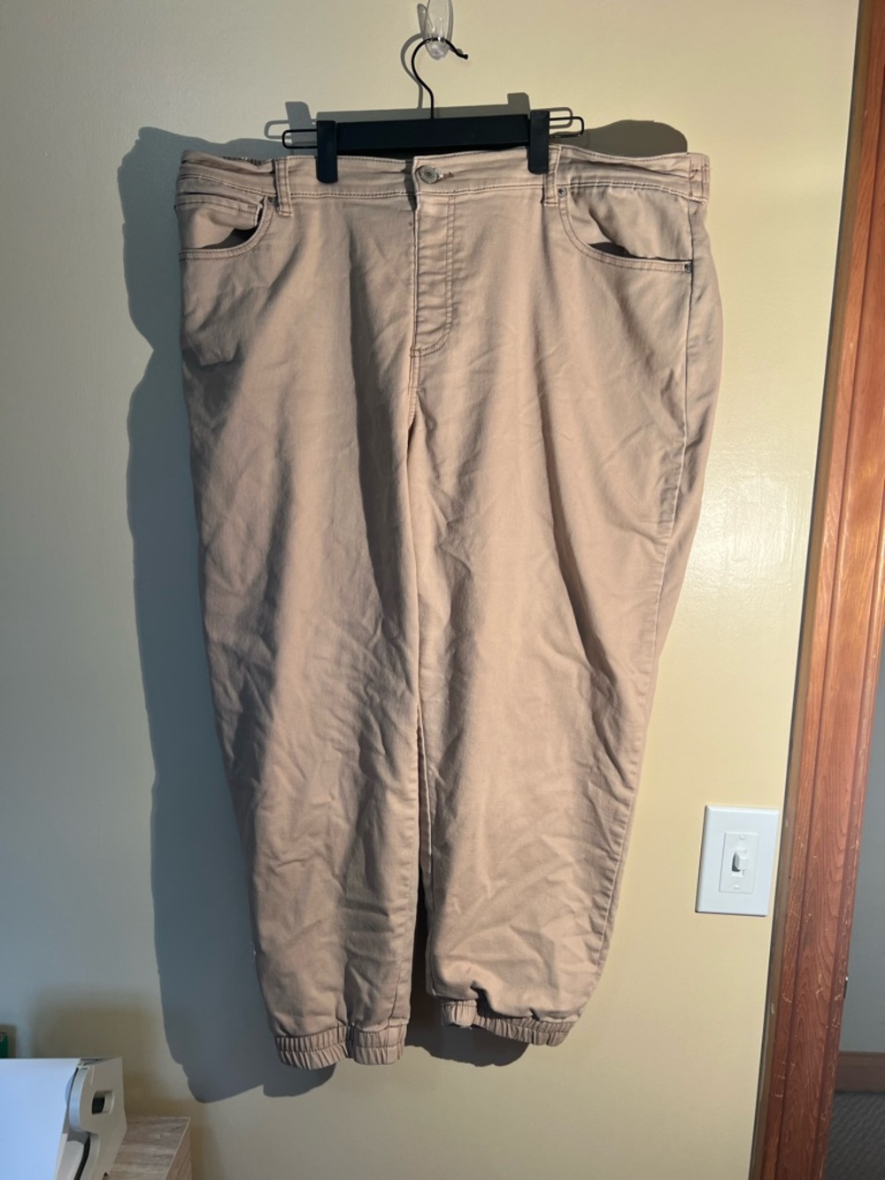 Women’s Plus Size Stitch Star Khaki Joggers Size 3X